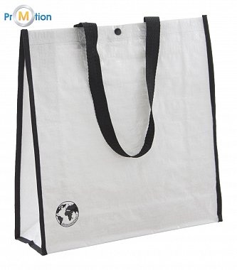 Shopping bag made of recycled material with print