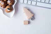 usb key wooden shape Christmas tree with logo